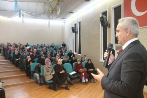 Erzincan Belediyesi Meslek Edindirme Kurslarına Devam Ediyor.