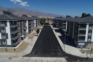 Sultan Melik Caddesinde asfalt serim çalışmaları tamamlandı