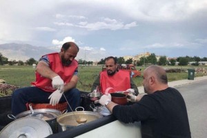 Erzincan Belediyesi ihtiyaçlı ailelerin evlerine iftar sofrası açıyor