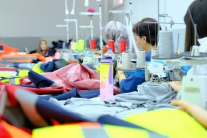 Erzincan Belediyesi Tekstil Üretim Atölyesi Kadın İstihdamına Katkı Sağlıyor