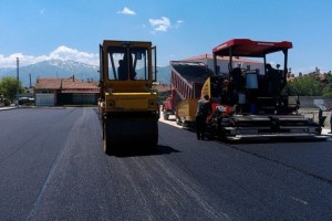 Erzincan Belediyesinin Asfalt Hamlesi Devam Ediyor
