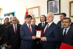  Erzincan Belediye Başkanı Bekir Aksun Görevi Devraldı