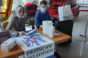 Erzincan Belediyesi üniversite öğrencilerini karşılıyor