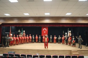18 Mart Çanakkale Zaferi ve Şehitleri Anma Günü Dolayısıyla Erzincan Belediyesi Türk Halk Müziği ekibi ve Erzincan Belediyesi Mehteran Takımı Sahne Aldı