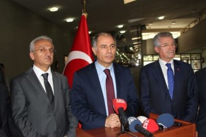 İçişleri Bakanı Ala Erzincan Belediyesini Ziyaret etti