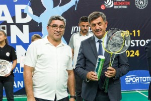 Badminton Süper Ligi ve Gelişim Ligi müsabakaları açılış seremonisi yapıldı.