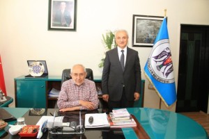 Ak Parti Genel Başkan Yardımcısı Ekrem Erdem\'den Erzincan Belediyesine ziyaret
