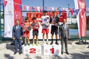 Uluslararası Tenis Europe 14 Yaş ve altı Ergan Cup Turnuvasının kapanış ve ödül töreni yapıldı.