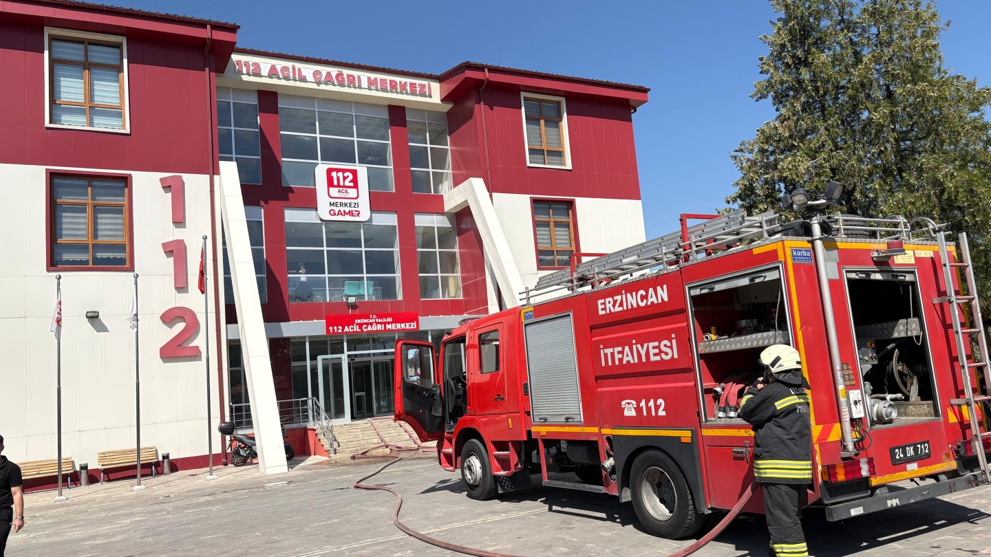 İtfaiye Müdürlüğümüz eğitim amirliği tarafından yangın eğitimleri verilmeye devam ediliyor